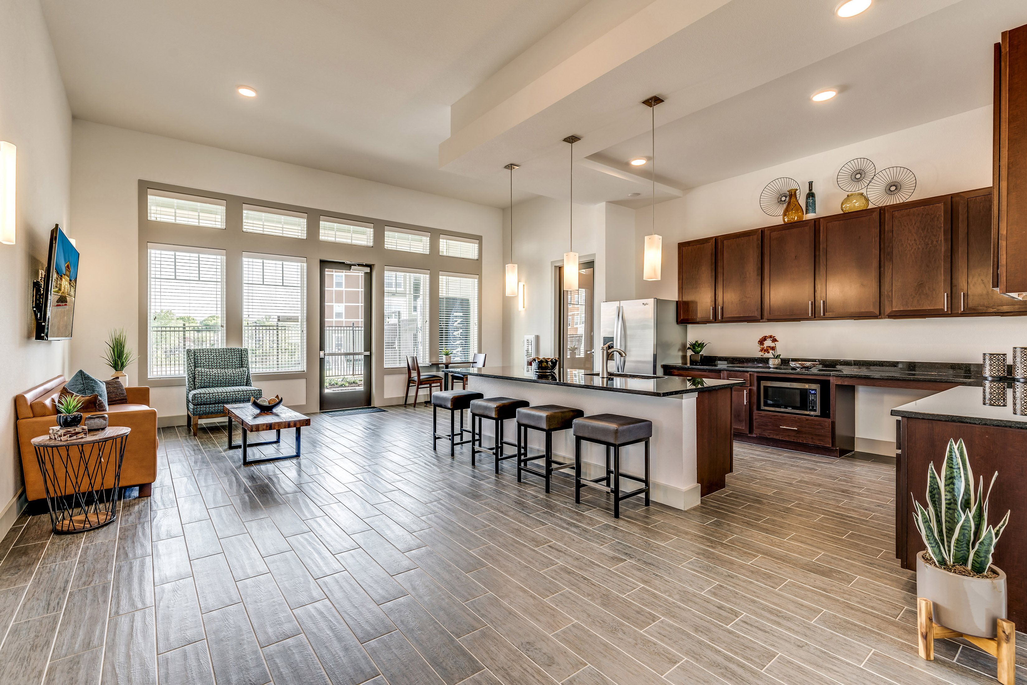 2900 Broadmoor Image 13