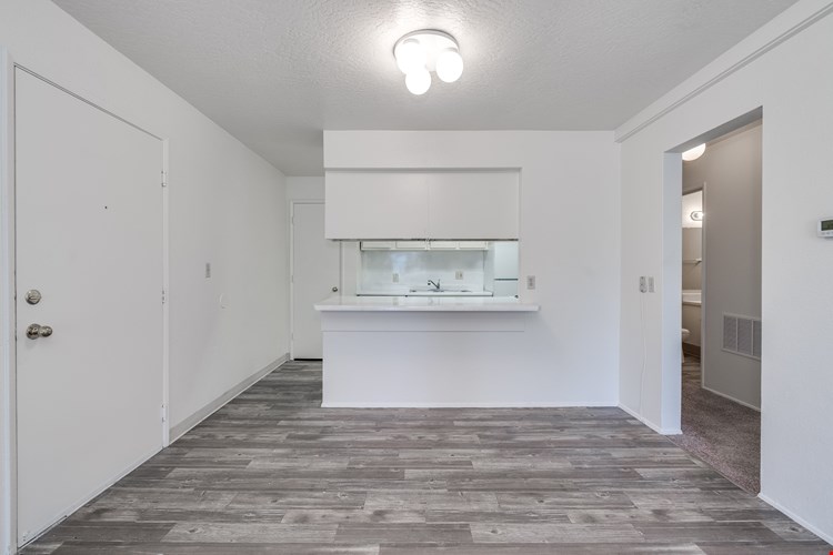 Villas at Vine Image 7