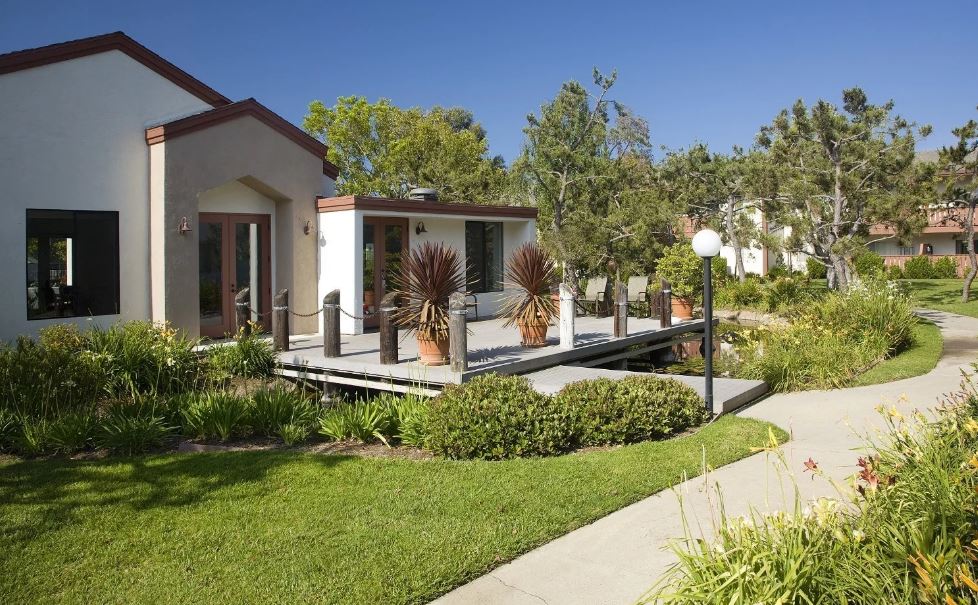 Pacific Oaks Image 13