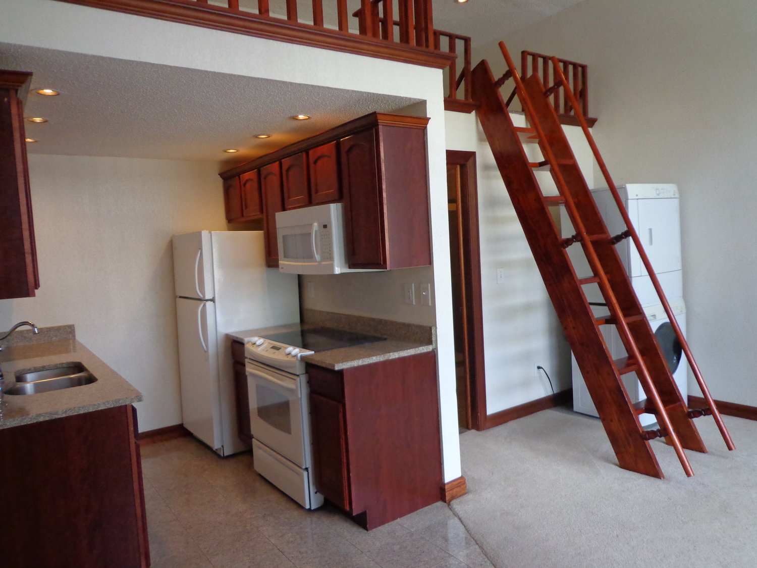 Gallery CWE Image 17