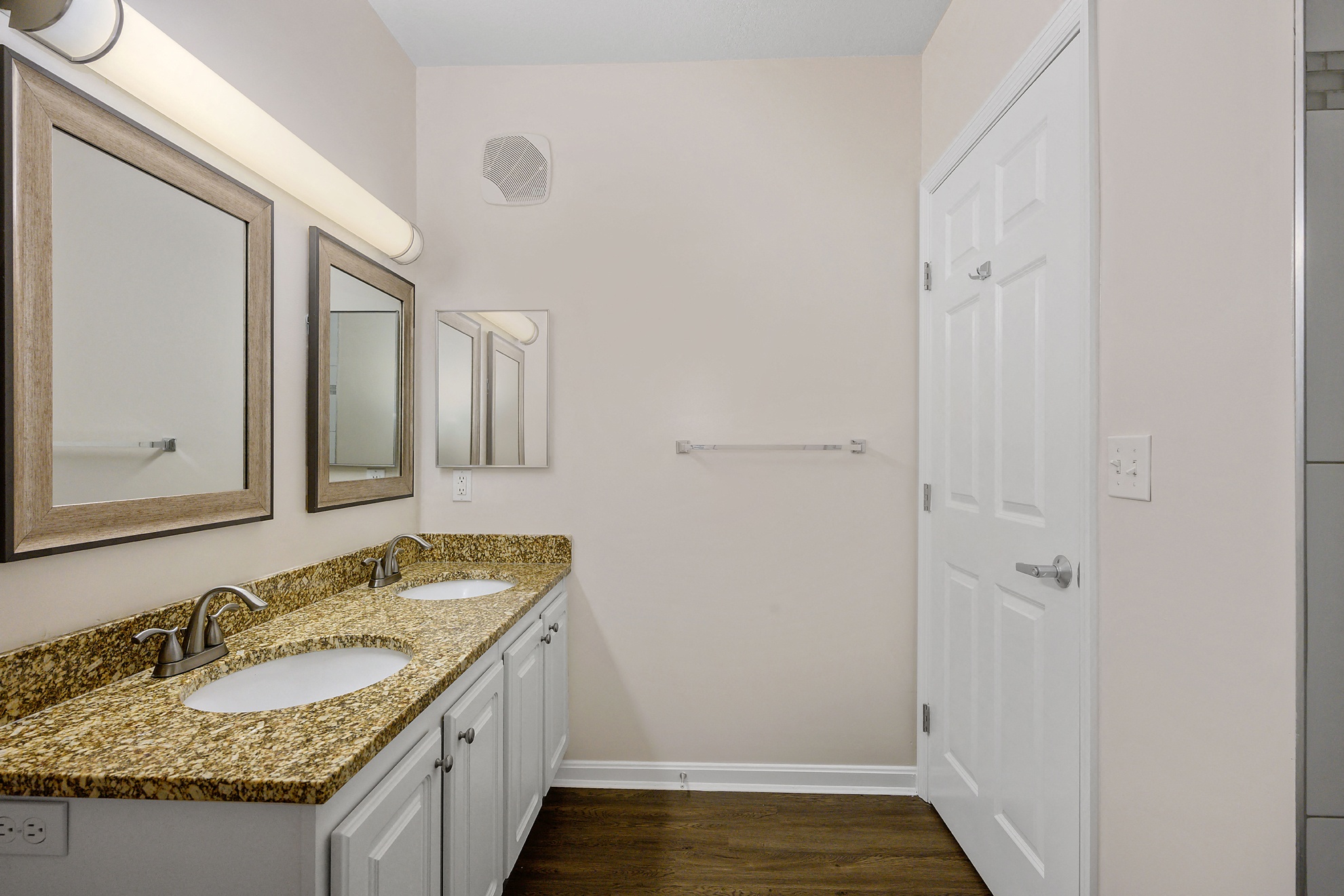 Roebling Row Image 83