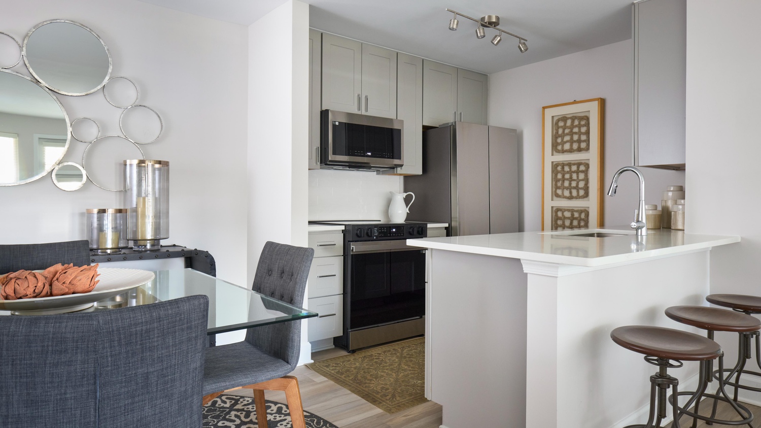 Lakeside Apartments Image 28