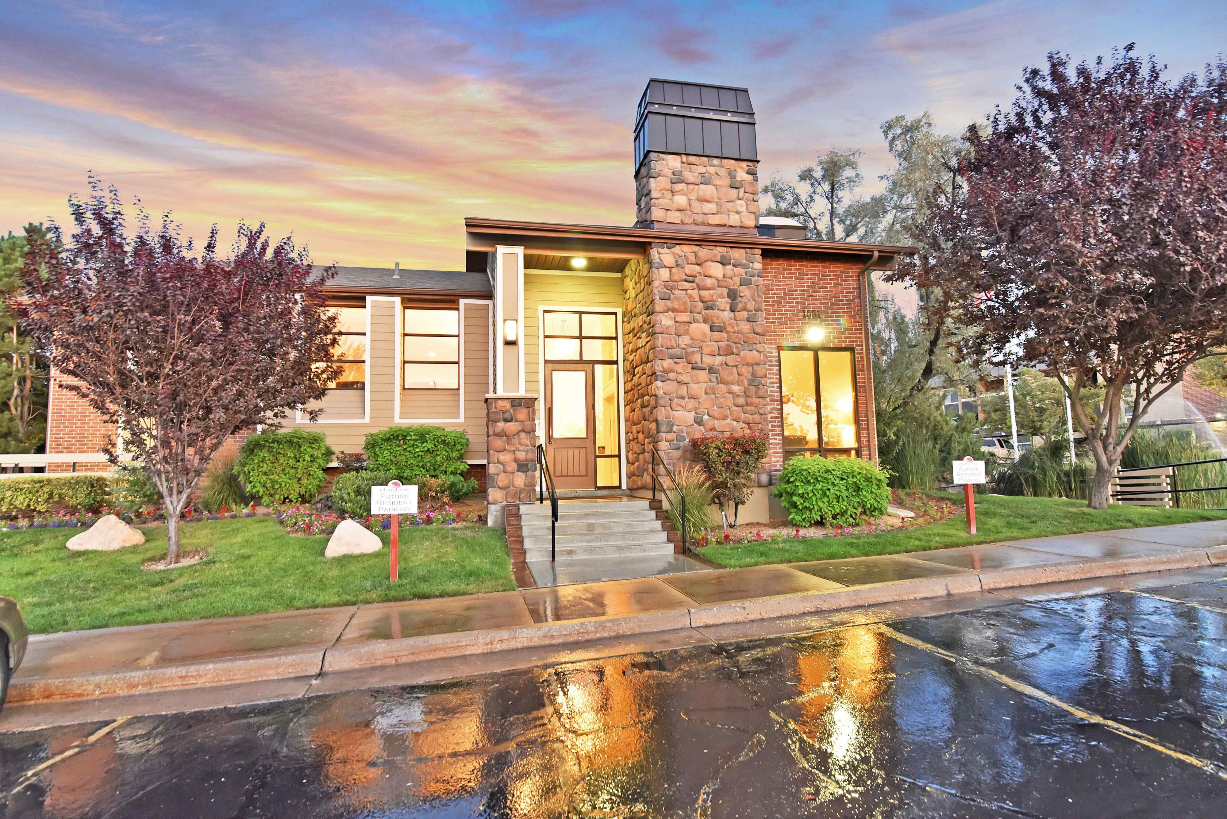 Cherry Creek Apartments Image 3