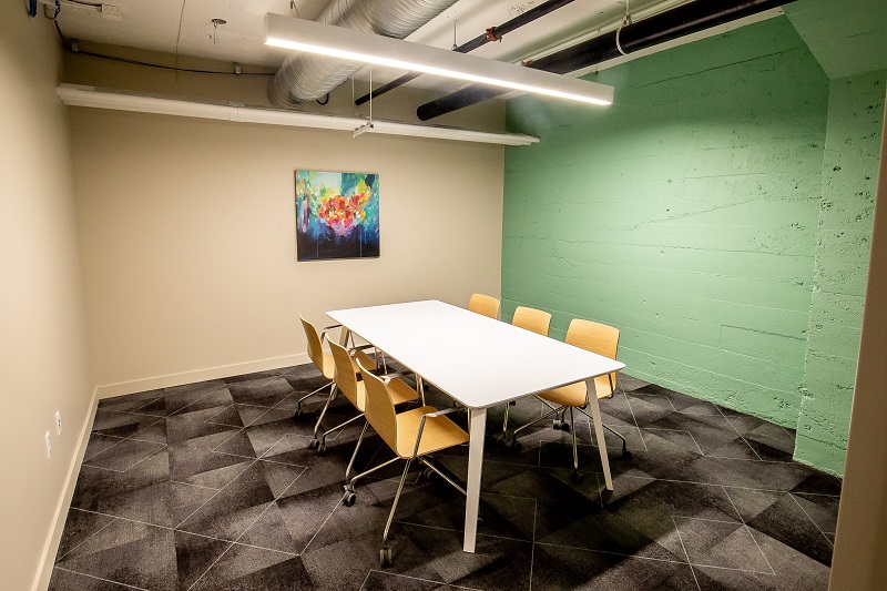 Level on Locust Image 8