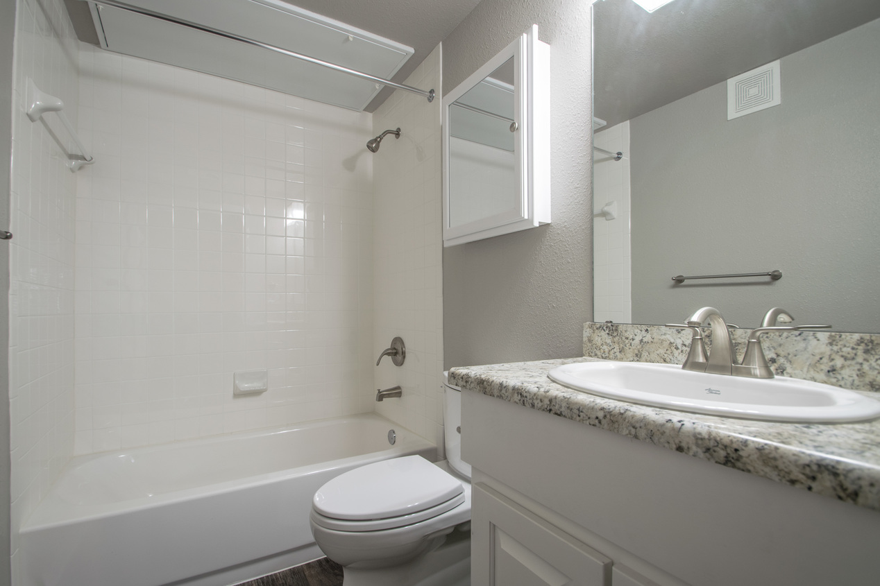 Hunters Court Image 6