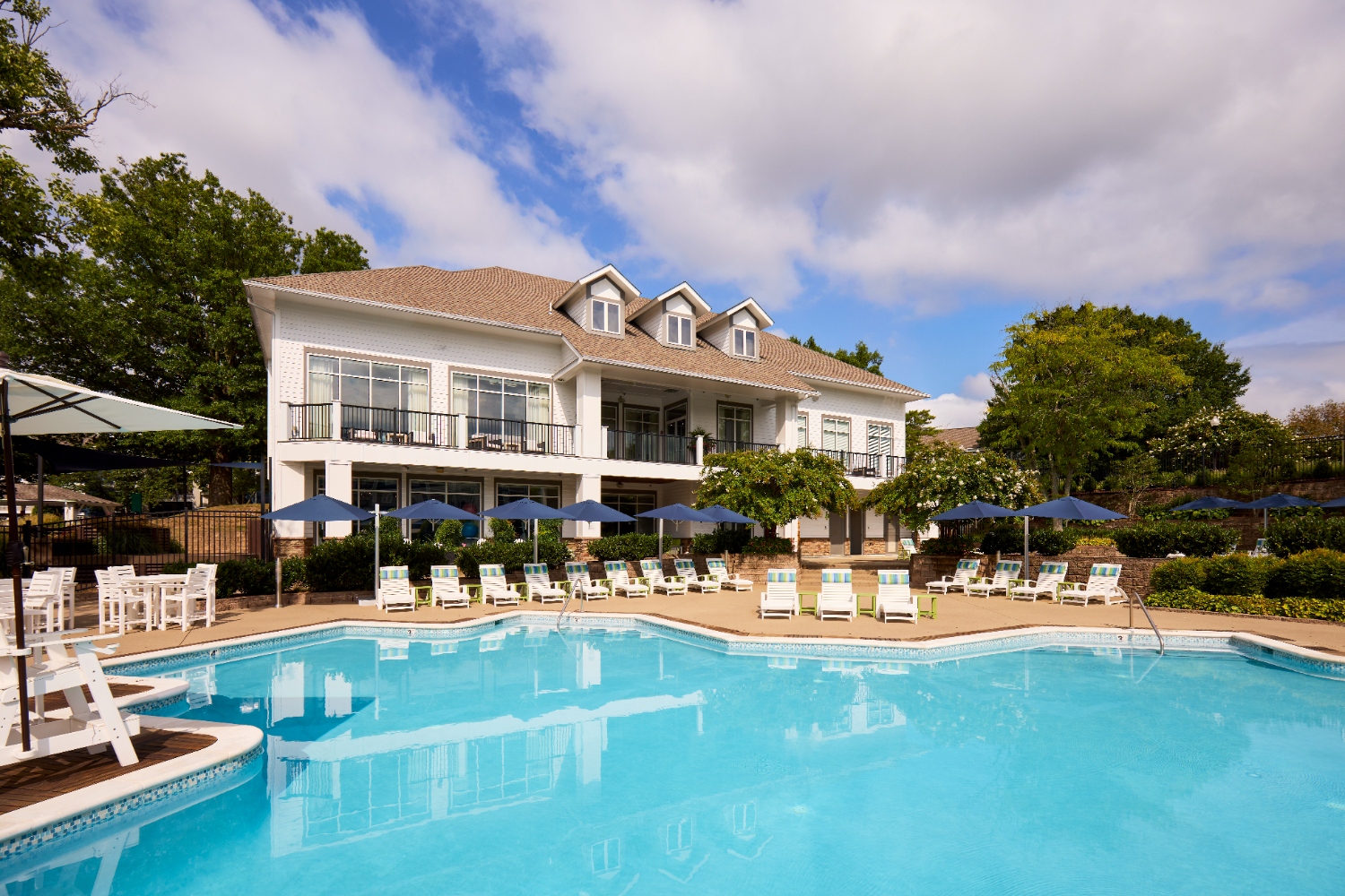 Lakeside Apartments Image 12