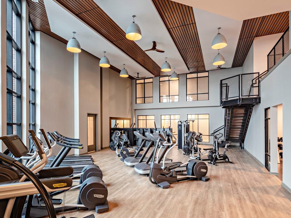 Two-level fitness center