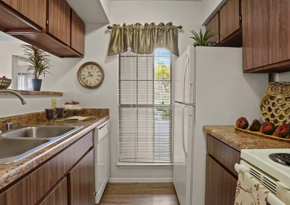 High Ridge Apartments Image 6