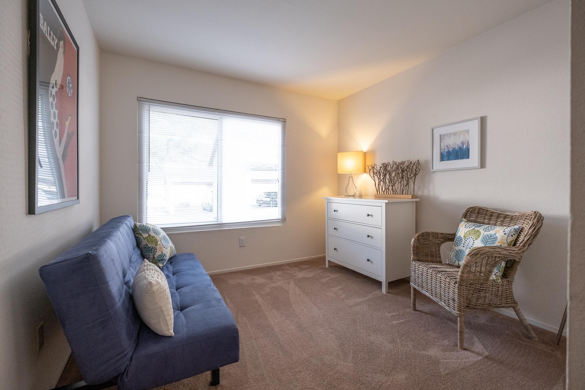 Whispering Hills Apartments Image 11