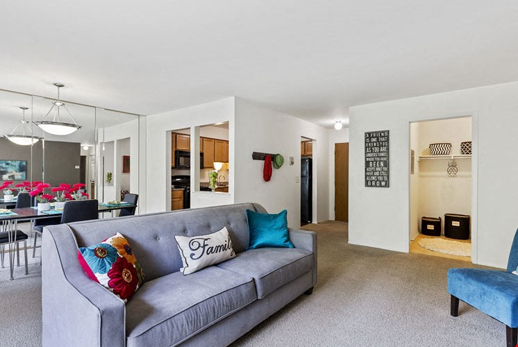 Living and Dining Room at Franklin River