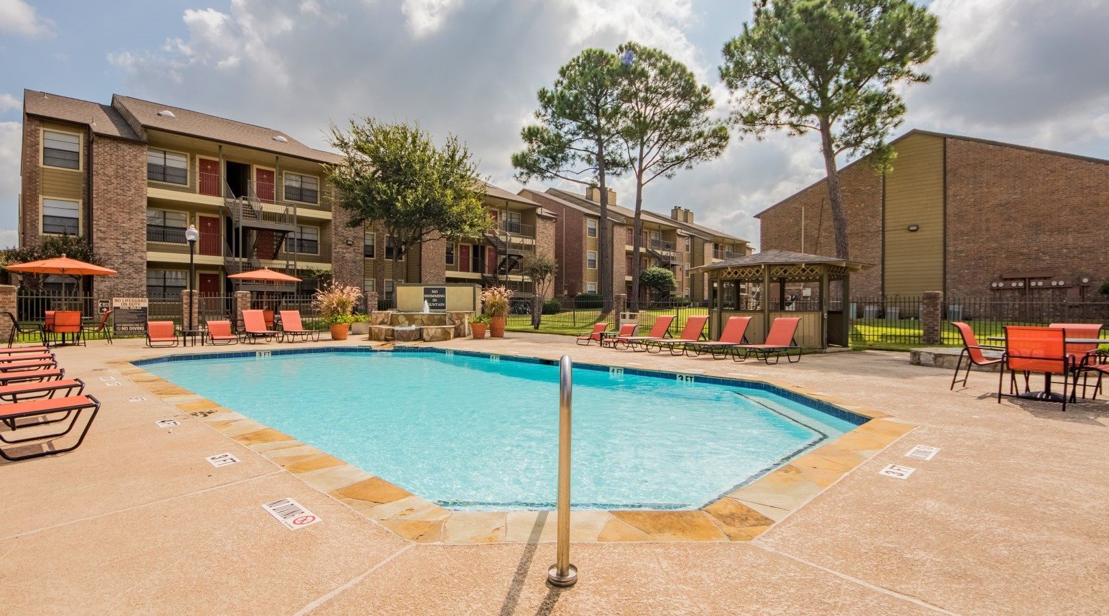 Brookstone & Terrace Image 4