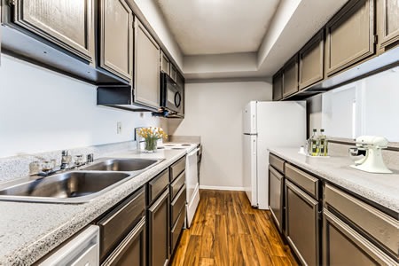 Solaire Apartments Image 7