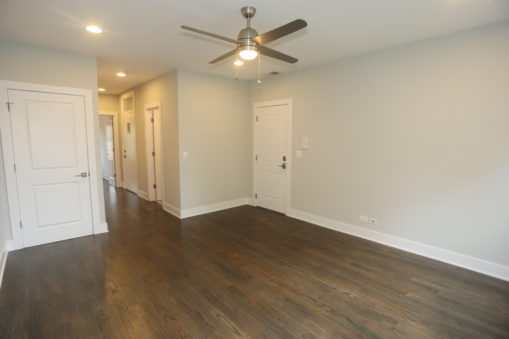 3915-21 N. Janssen Image 21