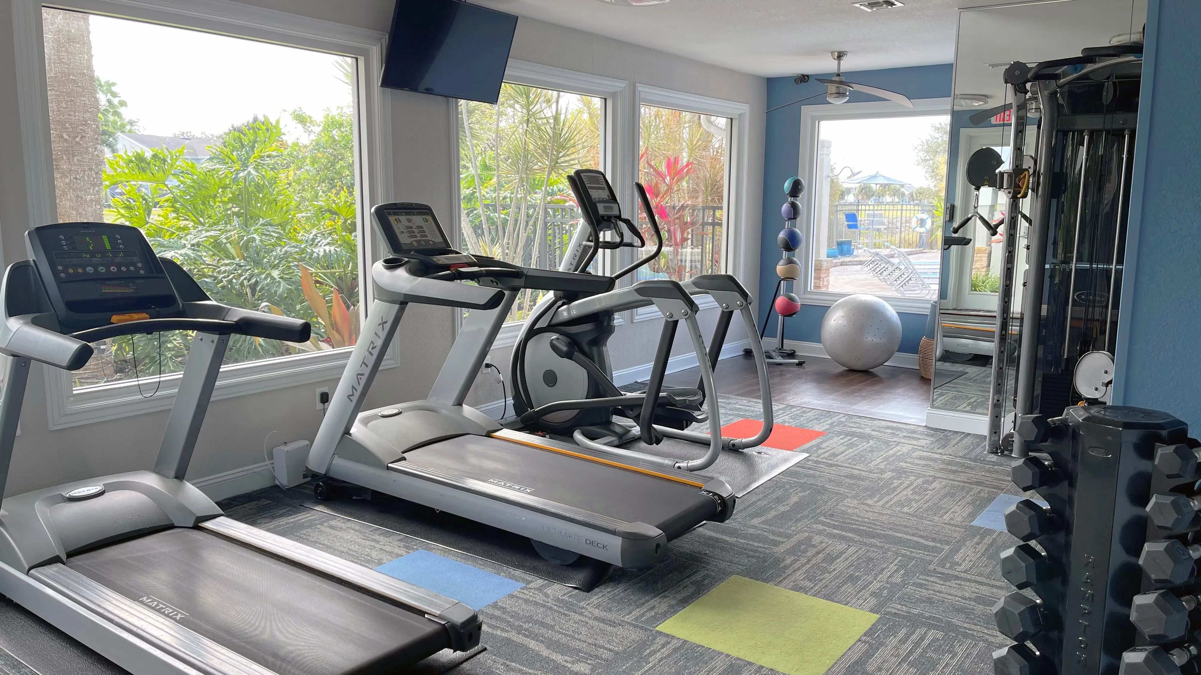 Fuel your fitness journey at our state-of-the-art fitness center, a bright and breezy space packed with everything you need to sweat it out in style.