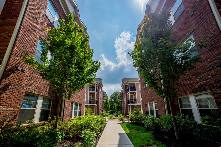 Buckingham Monon Living Image 9