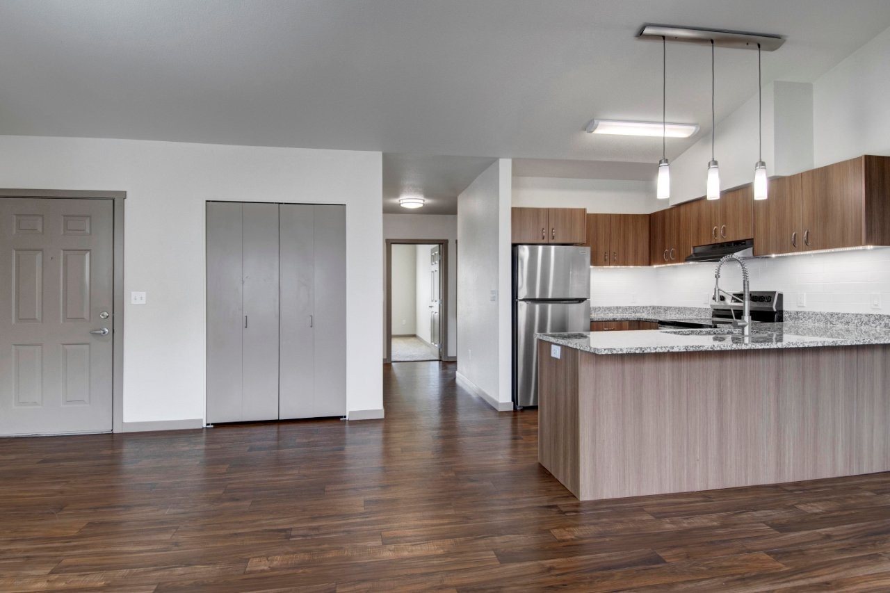 Bellevue Crossing Image 10