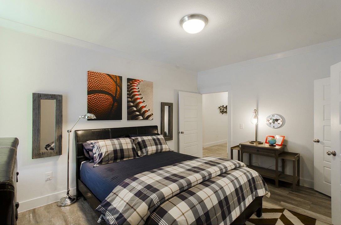 The Towers Woodland Image 49