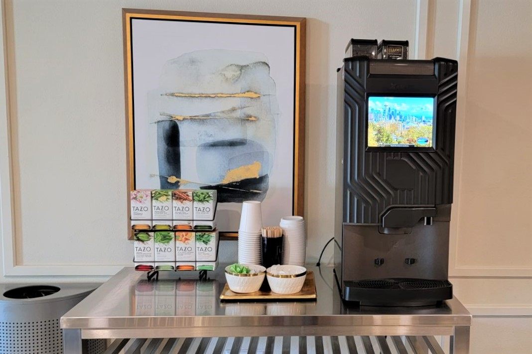 Lux’s deluxe coffee machine is a great wat to start your morning with free coffee, tea, and hot chocolate options