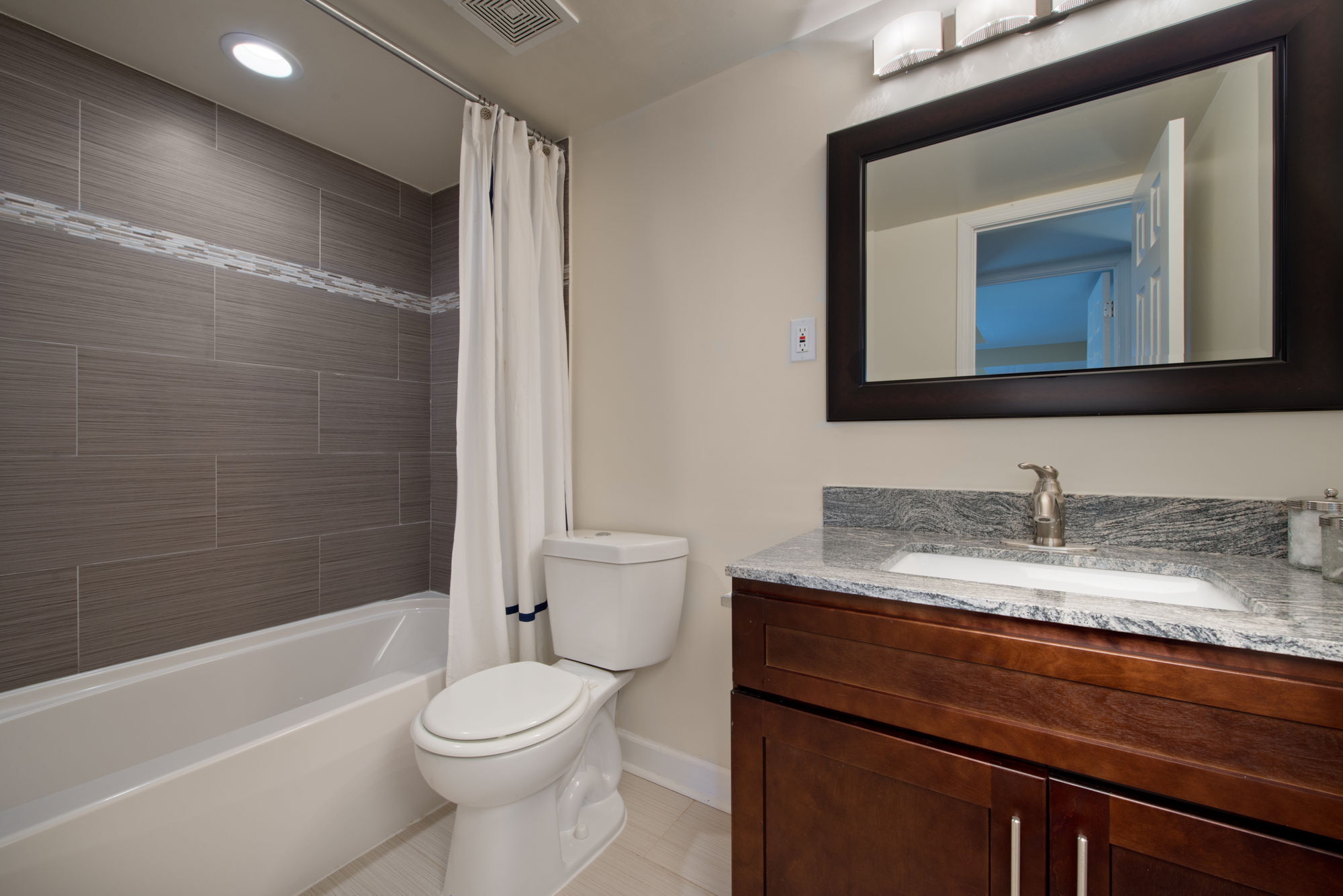 Crystal Woods Image 5