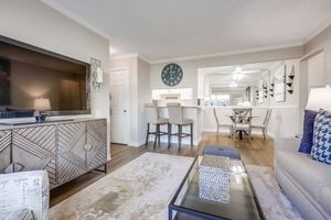 Villa Creek Apartment Homes Image 7