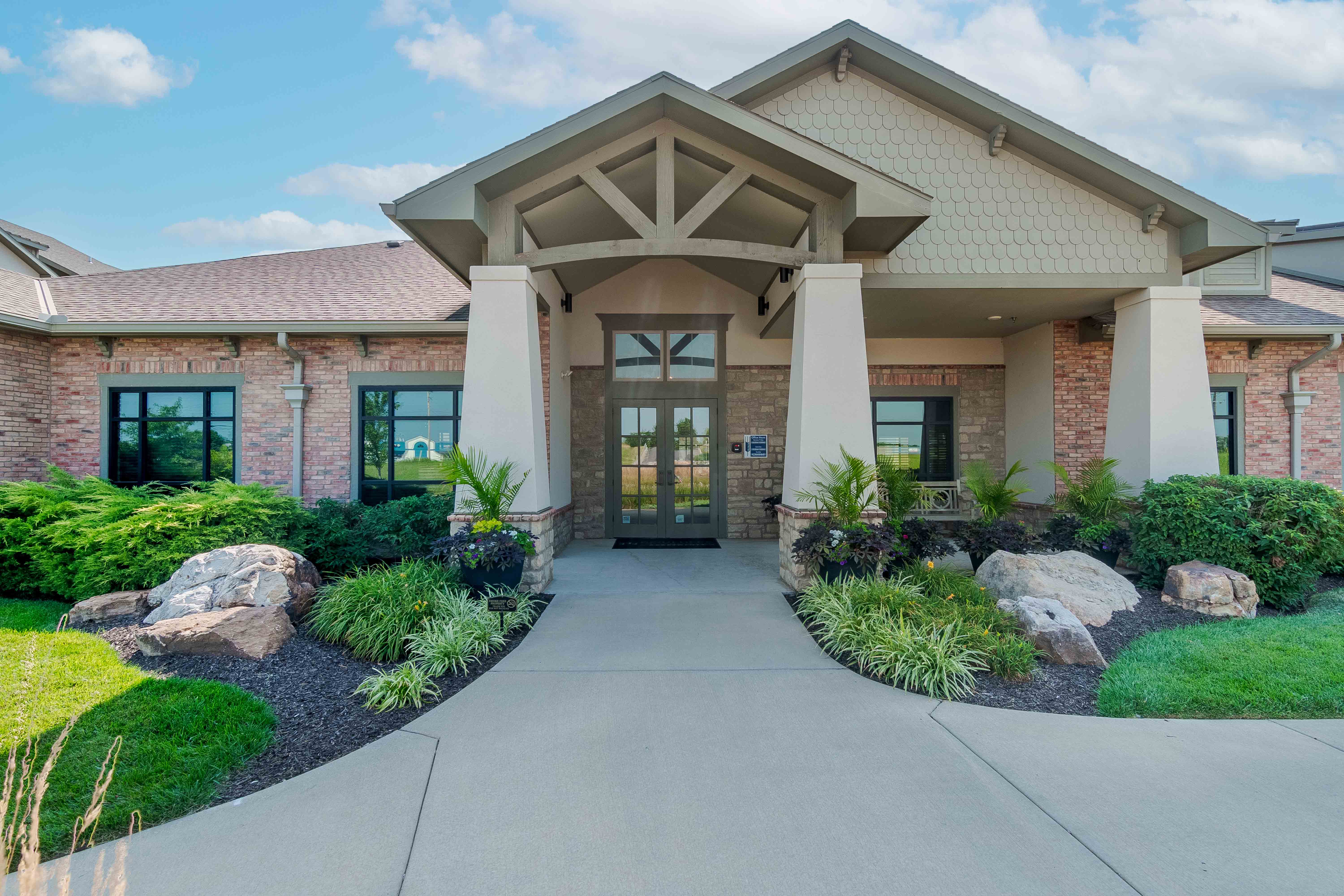 Boulders at Overland Park Image 1