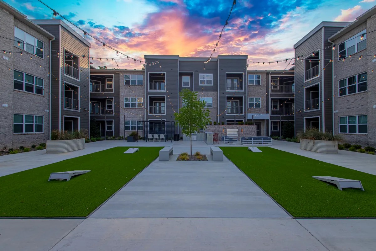 Gateway Woods Image 1