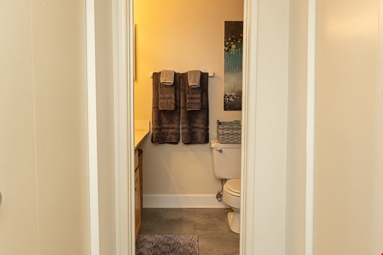 Deer Park Apartments Image 9