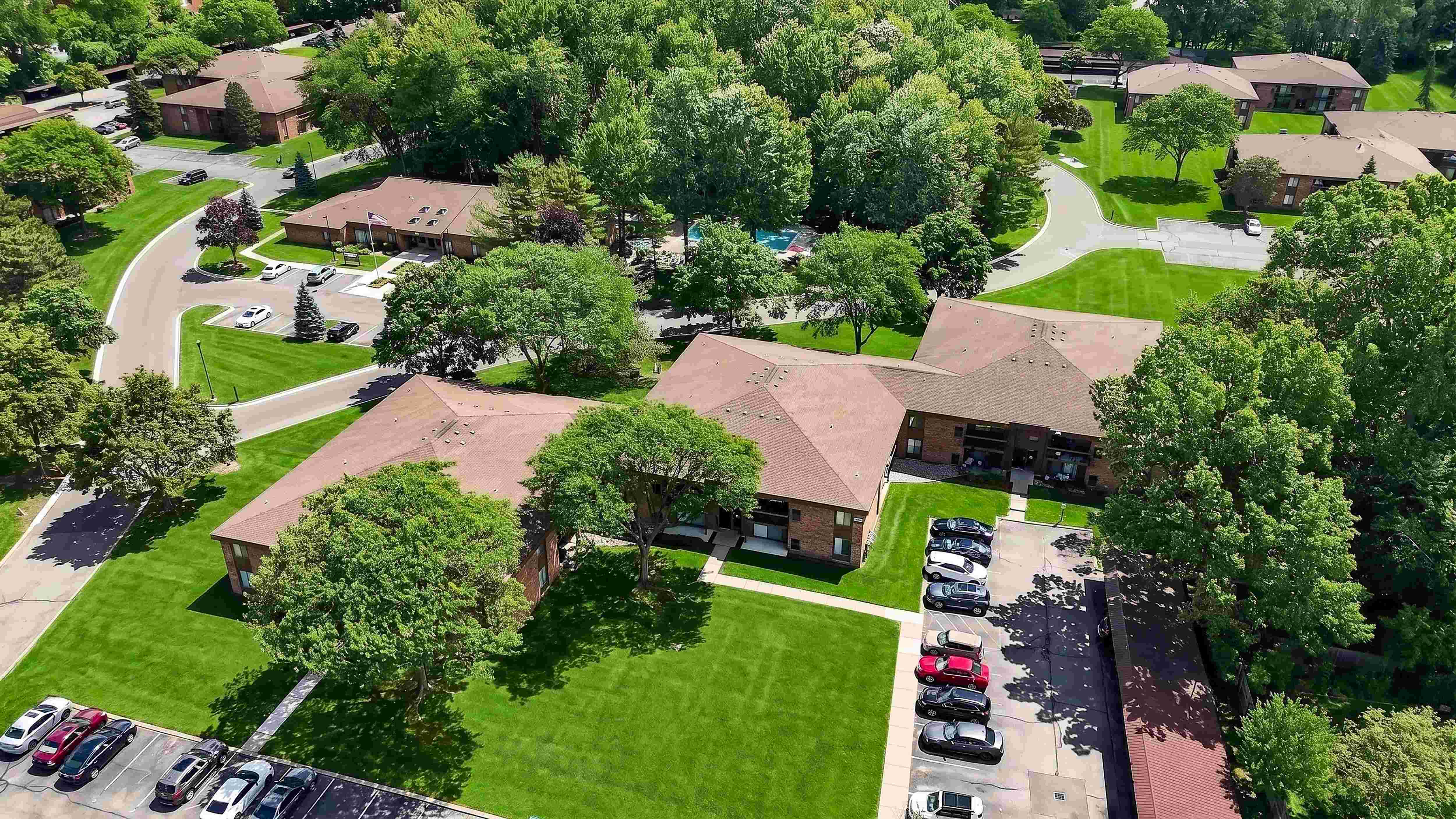 Expansive green space at Eastwood Village Apartments in Clinton Township, MI.