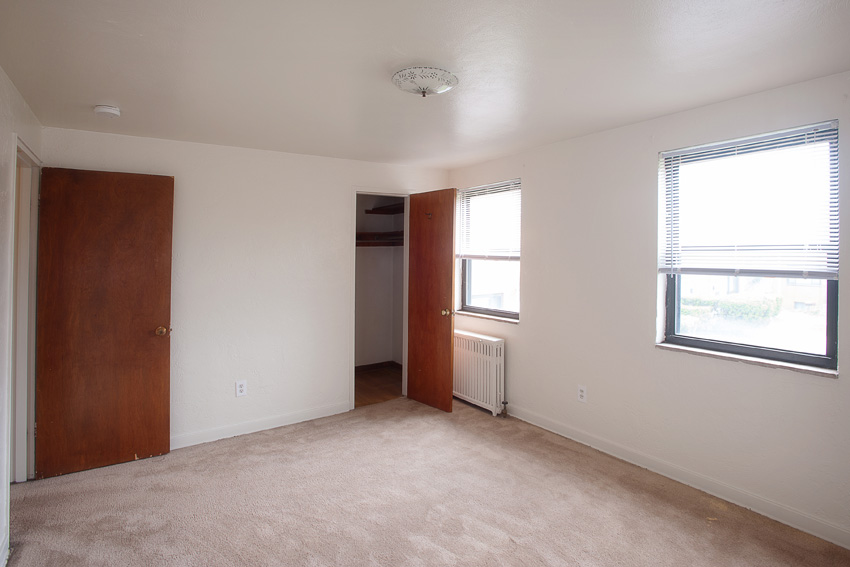 Hoodridge Court Apartments and Townhomes Image 9