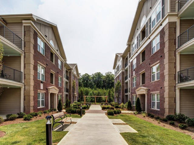 Alexander Village Apartments Image 17
