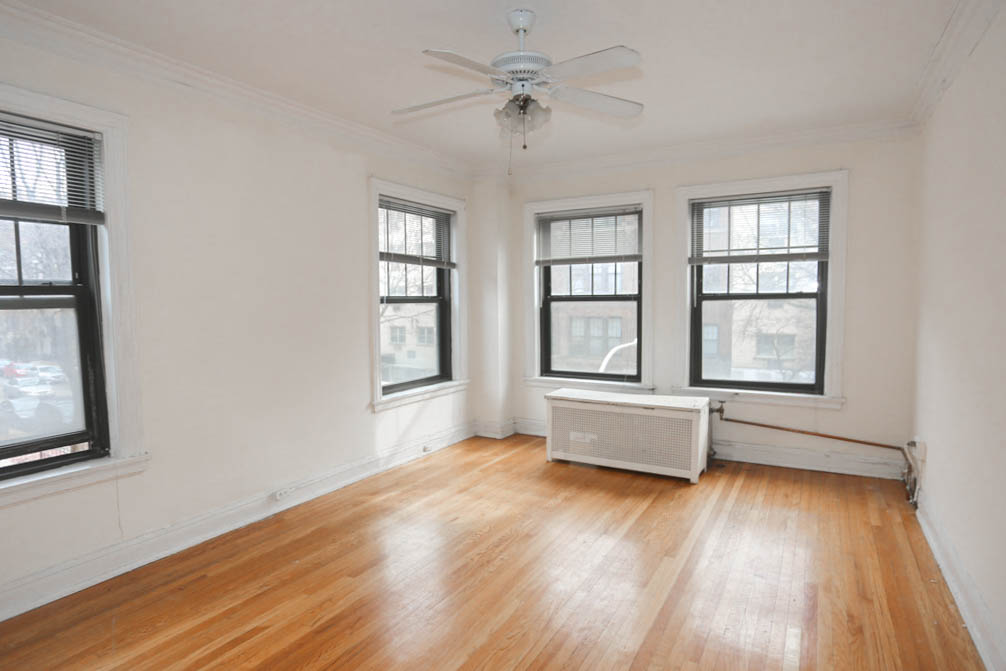 540 W. Briar Image 26