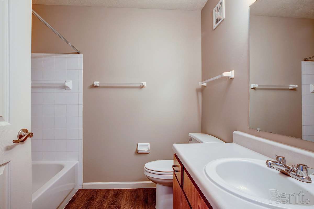 Danbury Court Image 8