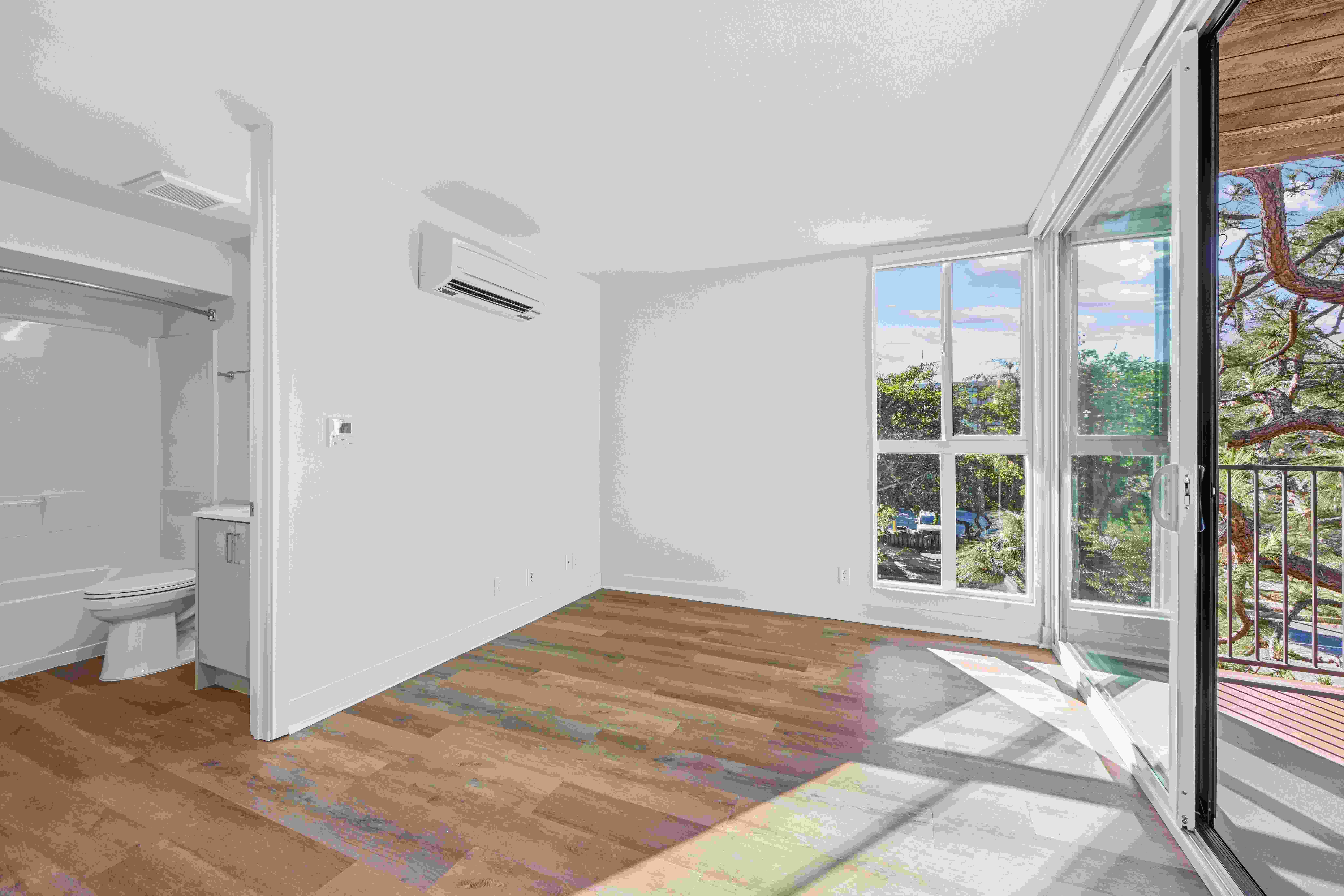 Mariners Village Image 11