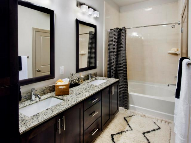 Elle of Buckhead Image 17