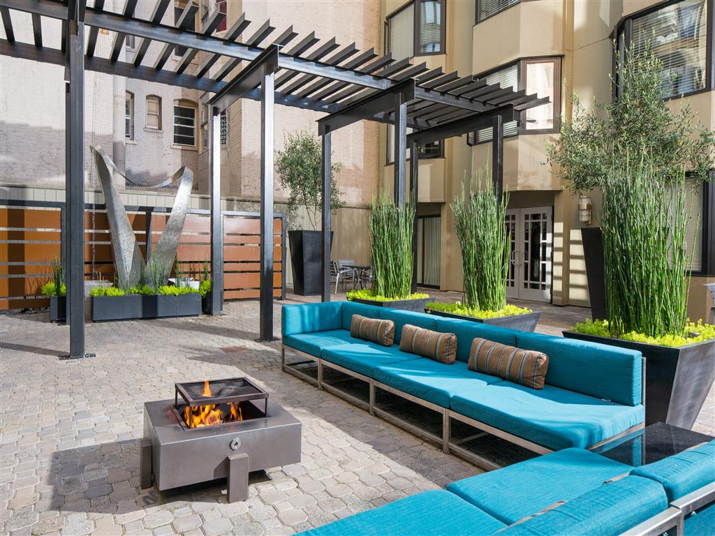 Tower 737 Condominium Rentals Image 16