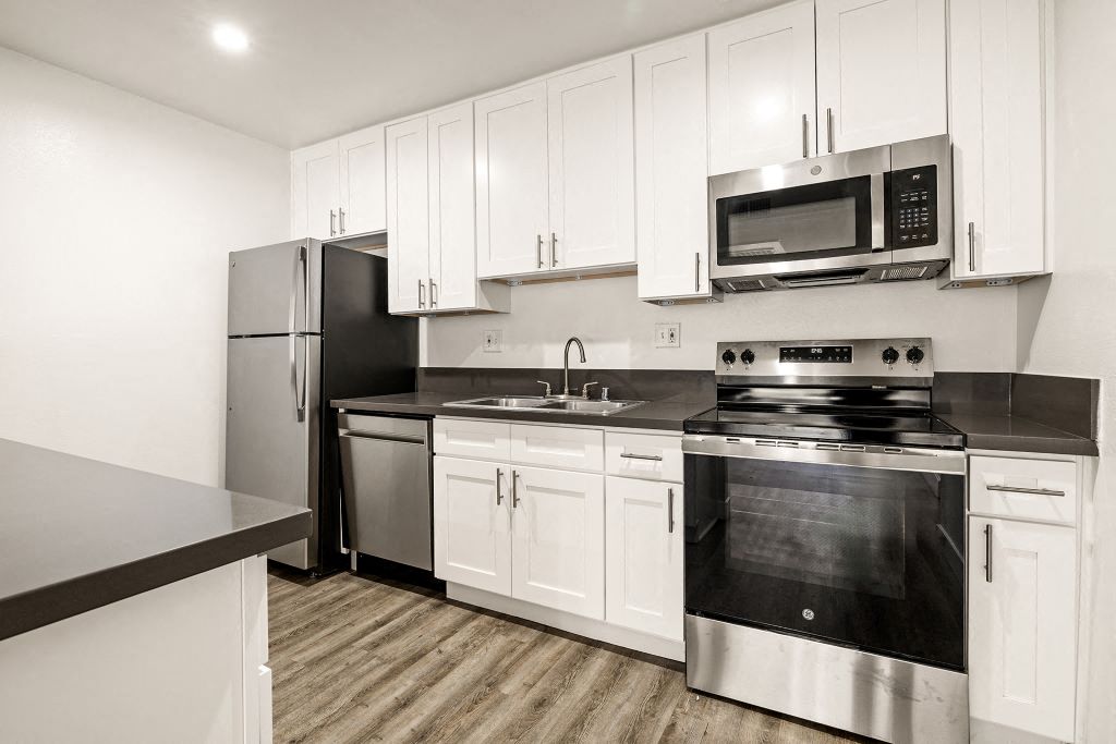 The Reserve at Warner Center Image 31