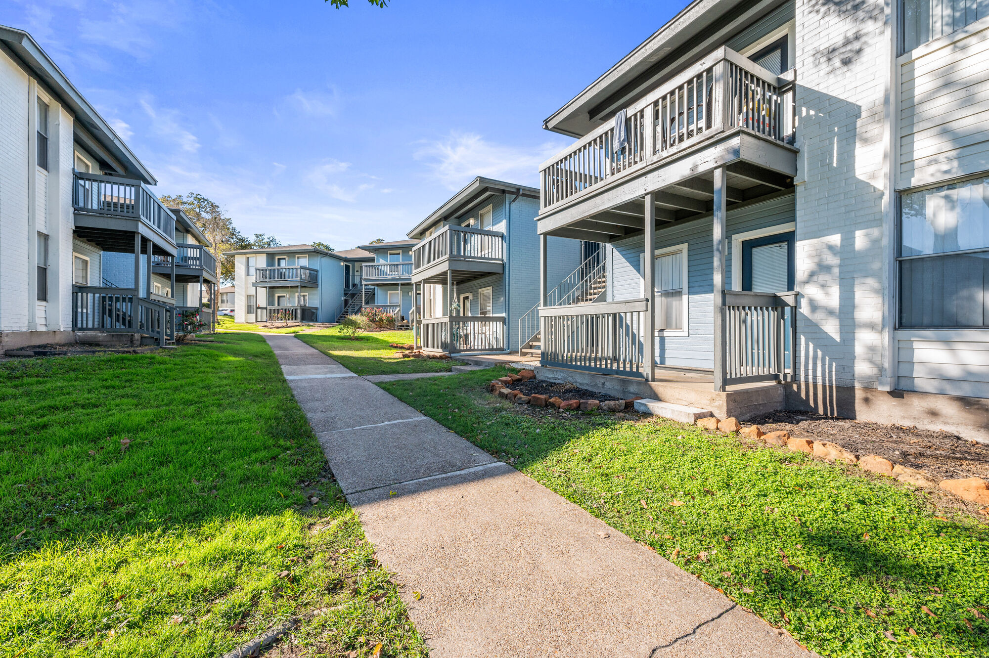 The Halston Image 42