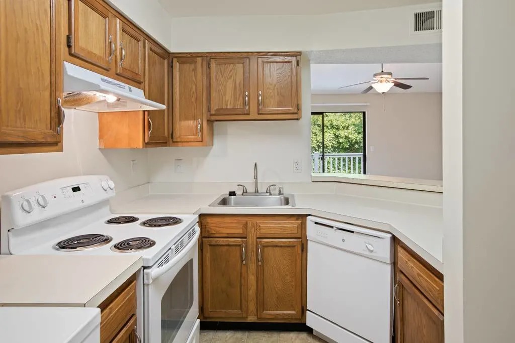 Waterford Place Apartments Image 13