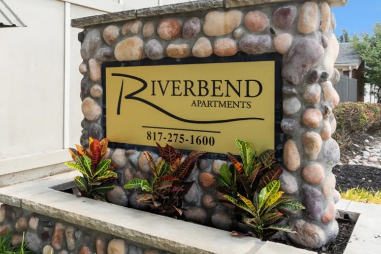 Riverbend Apartments Image 2