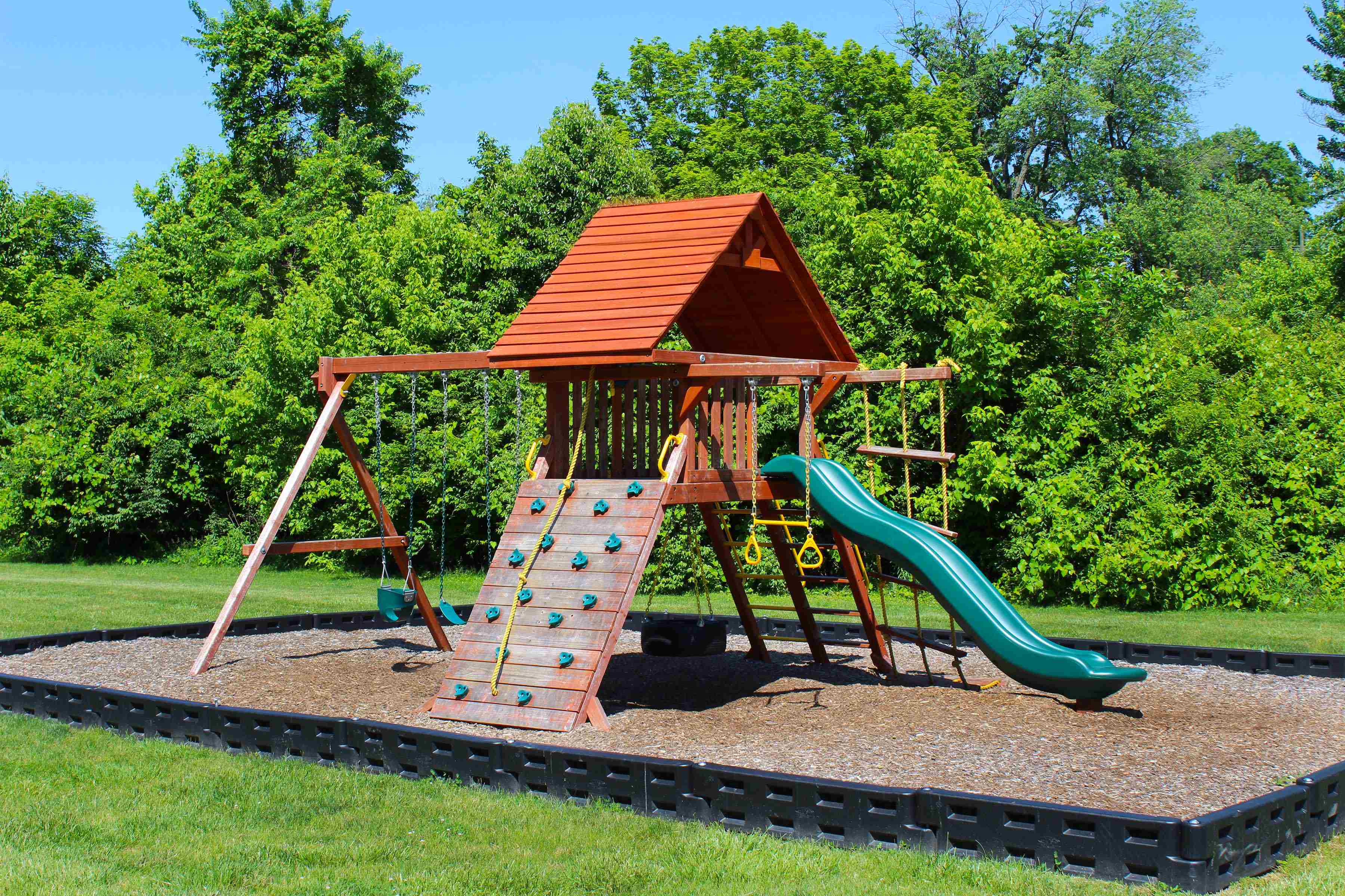 Four Worlds Apartments Image 7