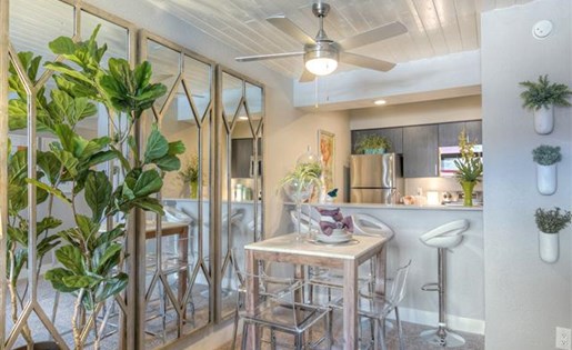 Icon on Central Image 14