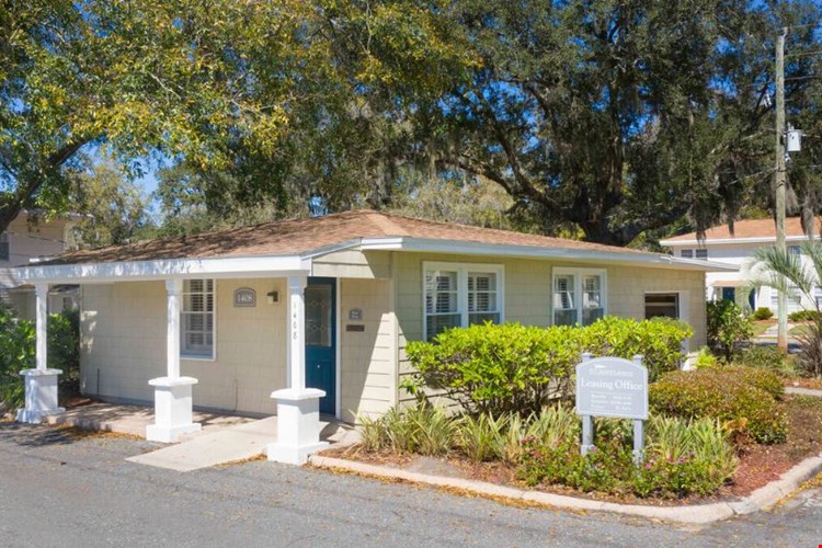 St Johns Landing Apartments Image 3