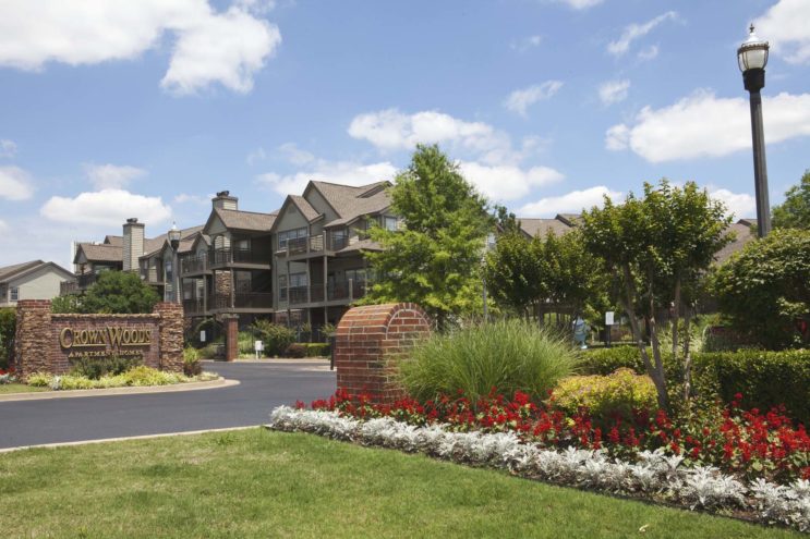 Crown Woods Image 13