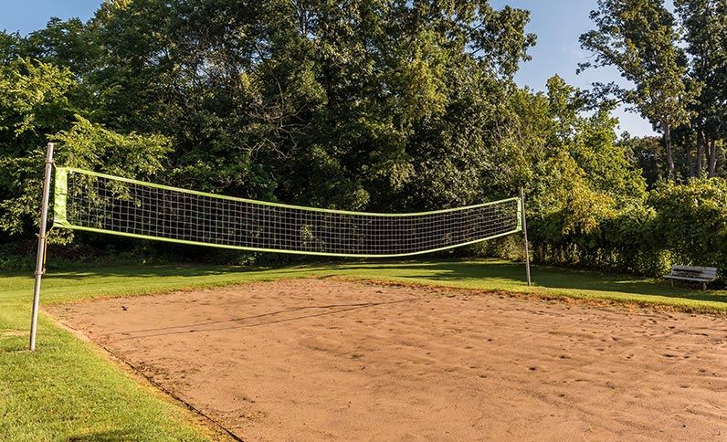 Country Club Apartments Image 6