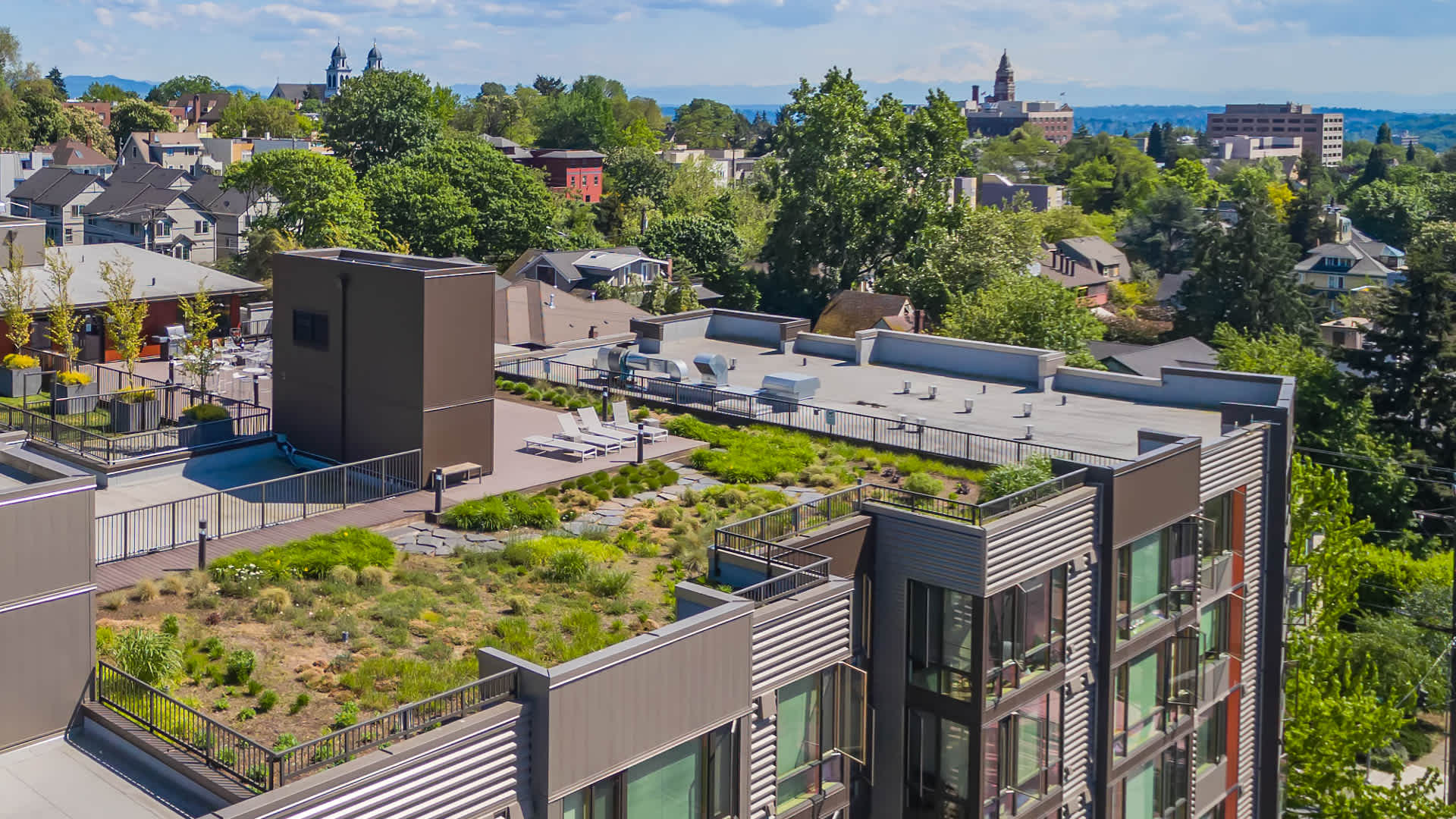 Chloe on Union Image 13