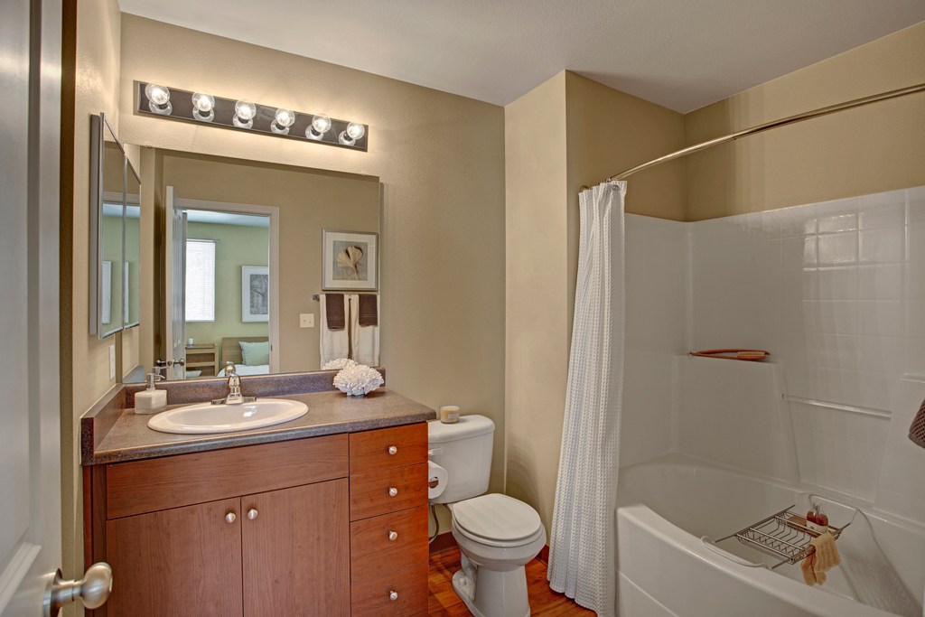 Brookstone at Edgewater Image 12