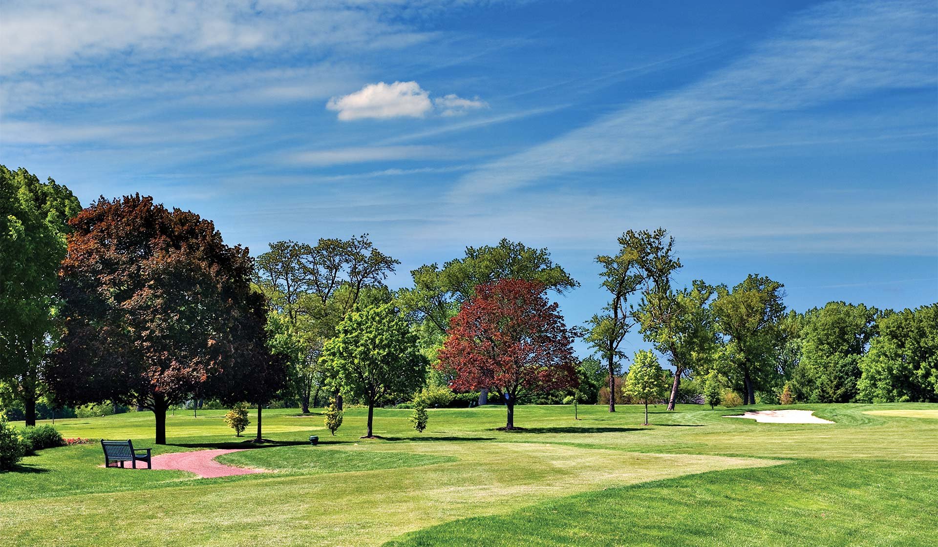 Enjoy nearby Twin Lakes Golf Club