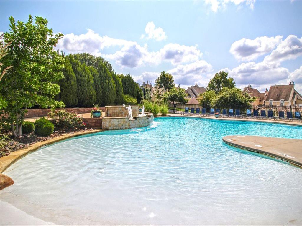 Hunters Pointe Image 16