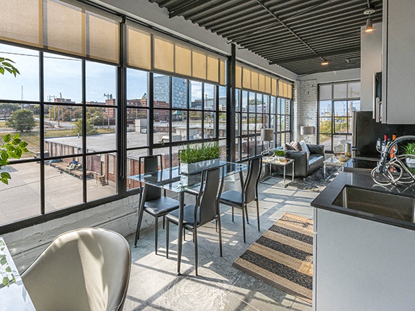 Steelcote Crossing Dining