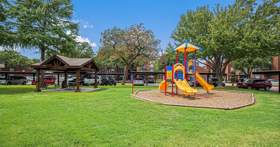 Oaks of Lewisville Image 5